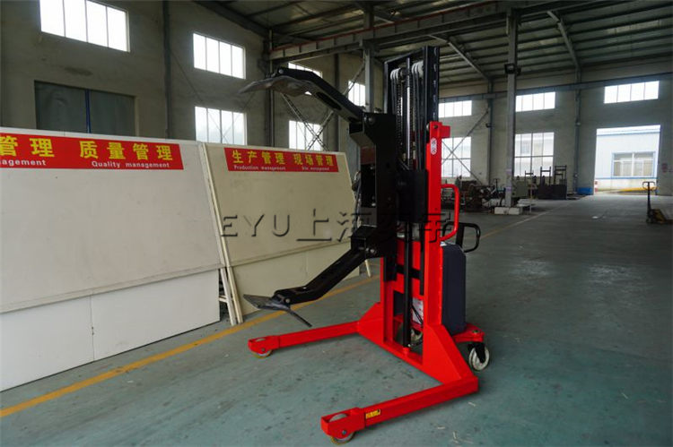 半電動自動夾抱翻轉(zhuǎn)叉車