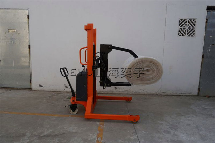 半電動自動夾抱翻轉(zhuǎn)叉車